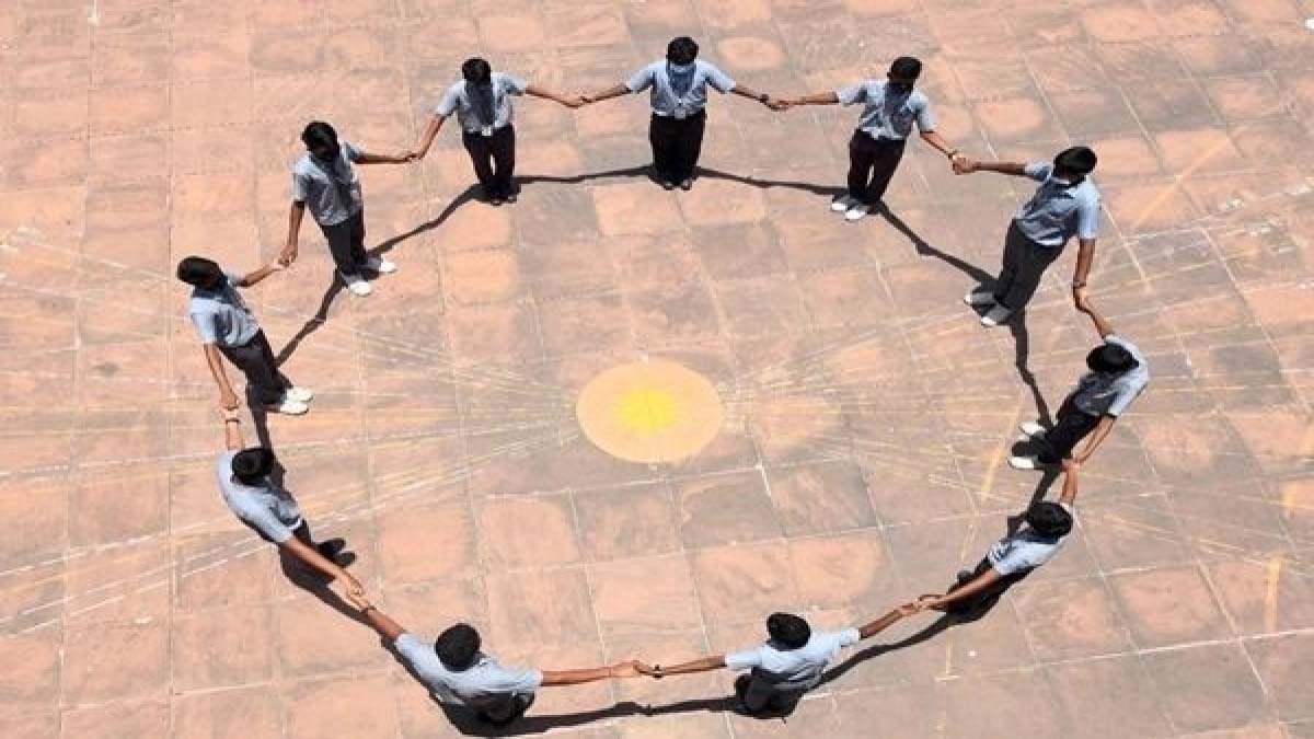 सुभेदारवाडा कट्टा आणि आकाश मित्र मंडळ आयोजित ‘हा खेळ सावल्यांचा ‘